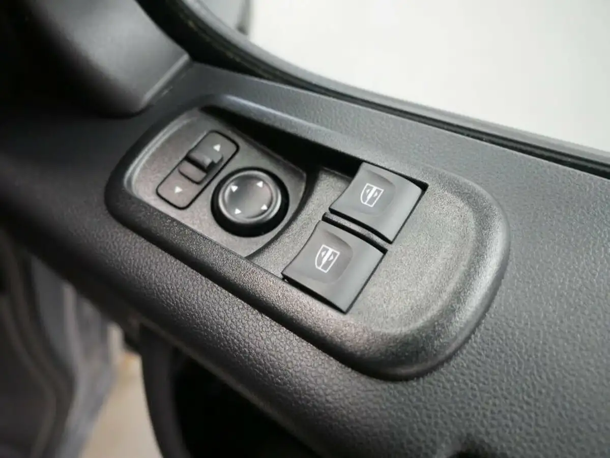 2024-nissan-interstar-23dci-f35-l3h2-tekna-135pseu6d-panel-van-big-24