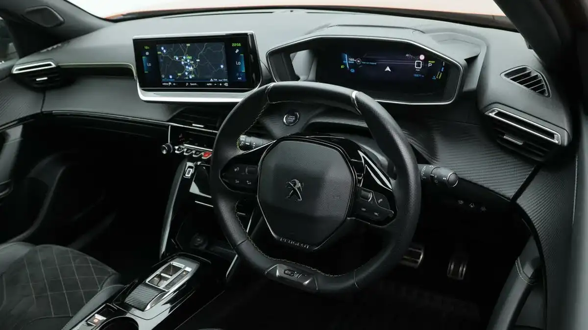 2022-peugeot-2008-suv-e-gt-premium-big-9
