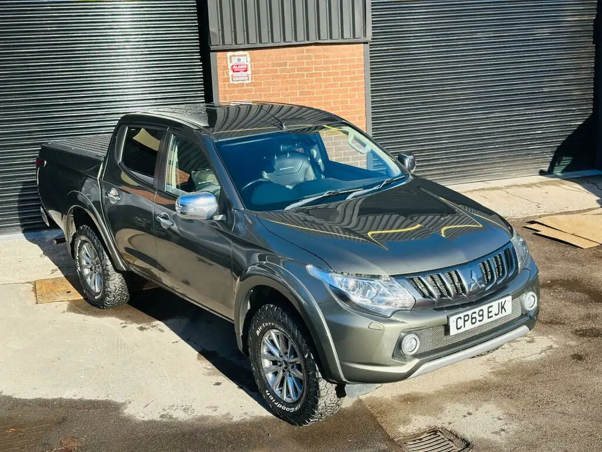 2019-mitsubishi-l200-24di-d-barbarian-eu6-big-34