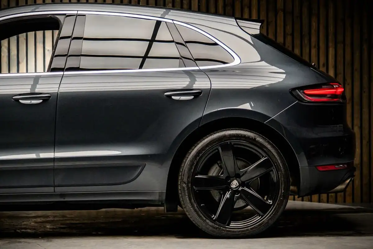 2019-porsche-macan-30-v6-s-big-17