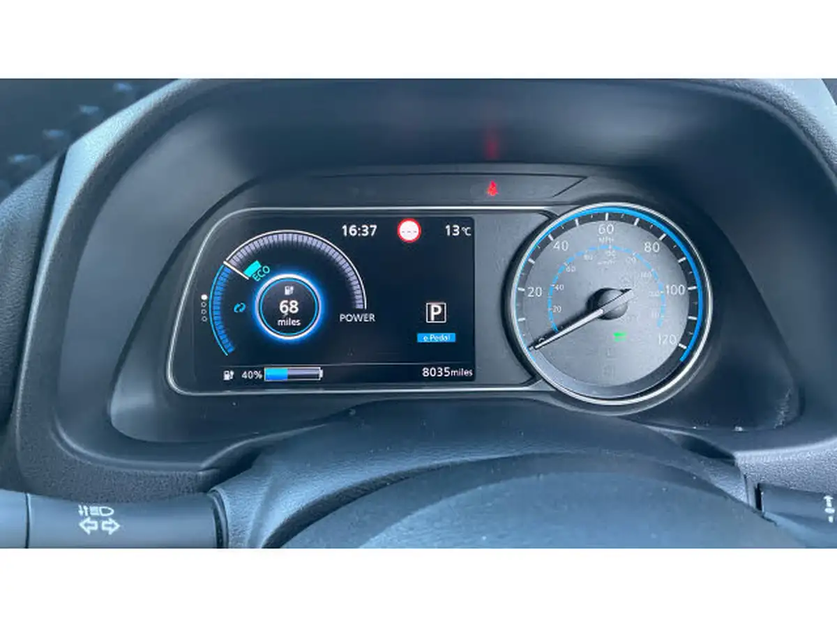 2022-nissan-leaf-e-acenta-big-17
