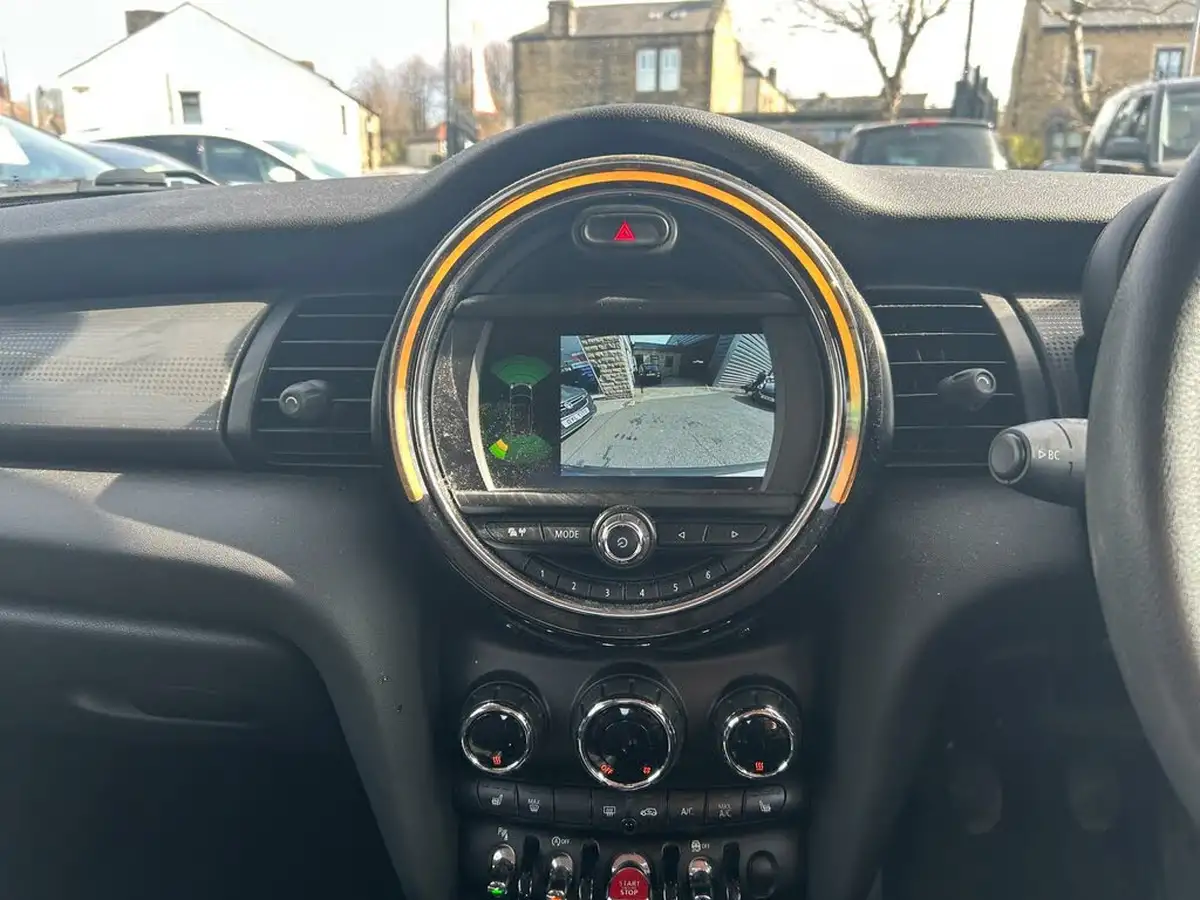 2019-mini-cooper-15-cooper-classic-hatchback-3d-big-15