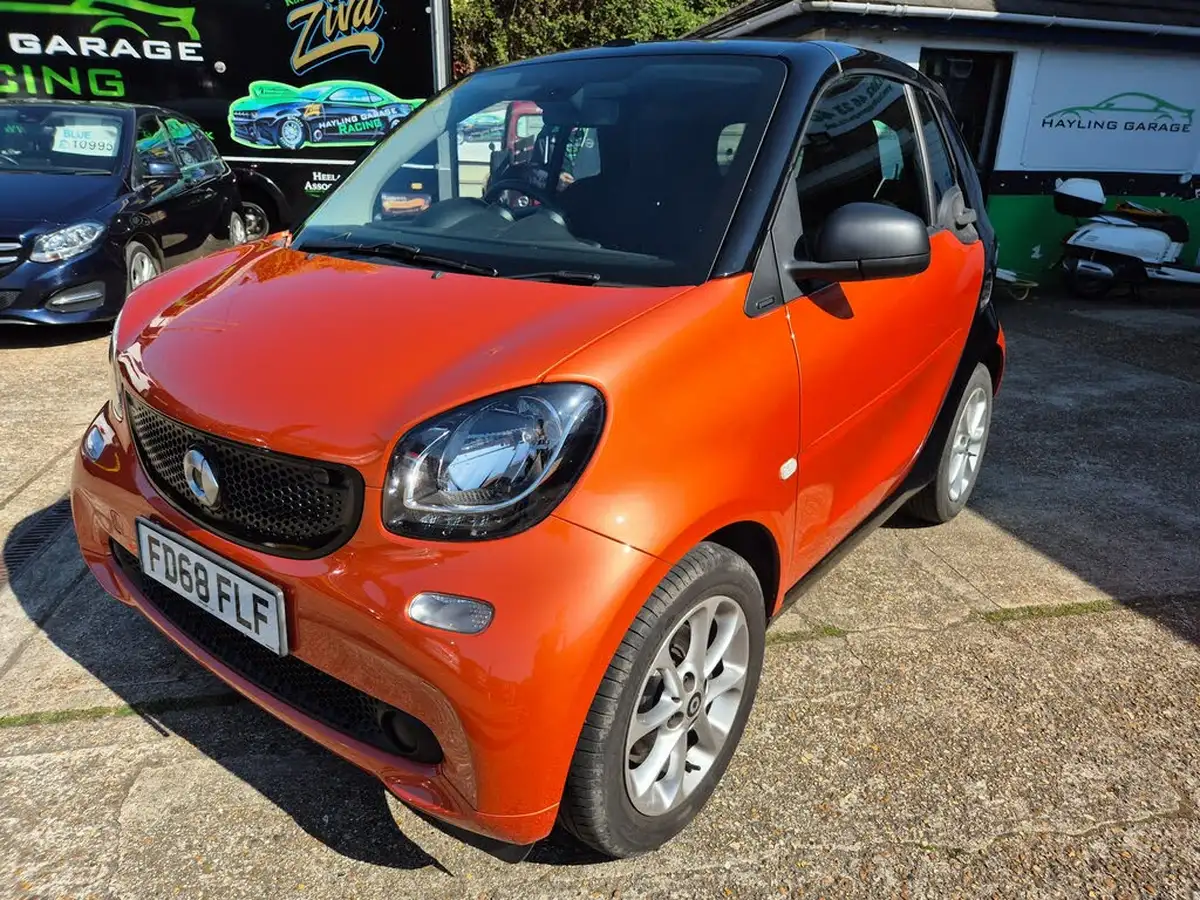 2017-smart-fortwo-10-passion-71bhp-premiumss-cabriolet-twinamic-big-1