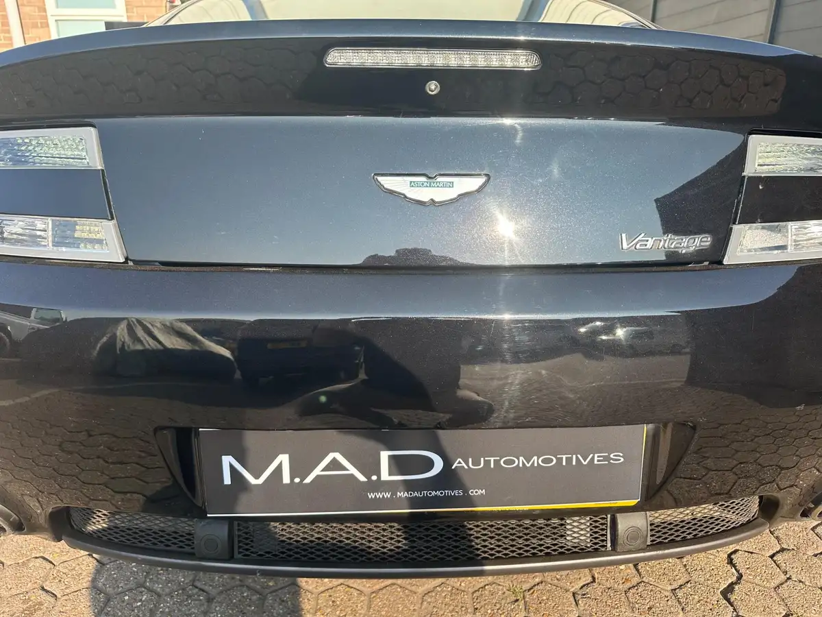 2010-aston-martin-vantage-47-coupe-sportshift-big-28