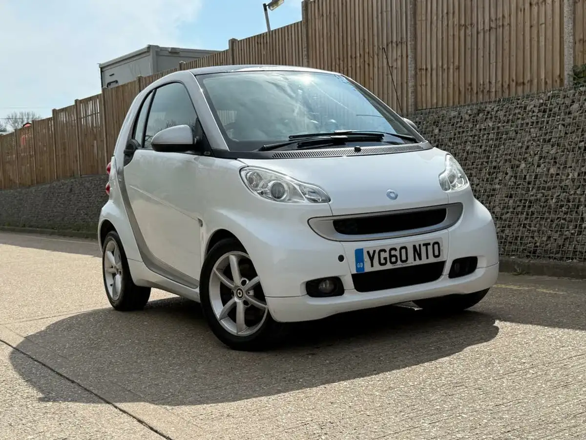 2010-smart-fortwo-10-pulse-71bhp-coupe-softouch-big-0