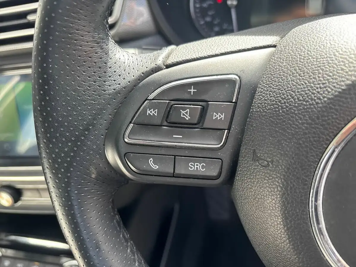 2021-mg-mg5-e-excite-ev-big-15
