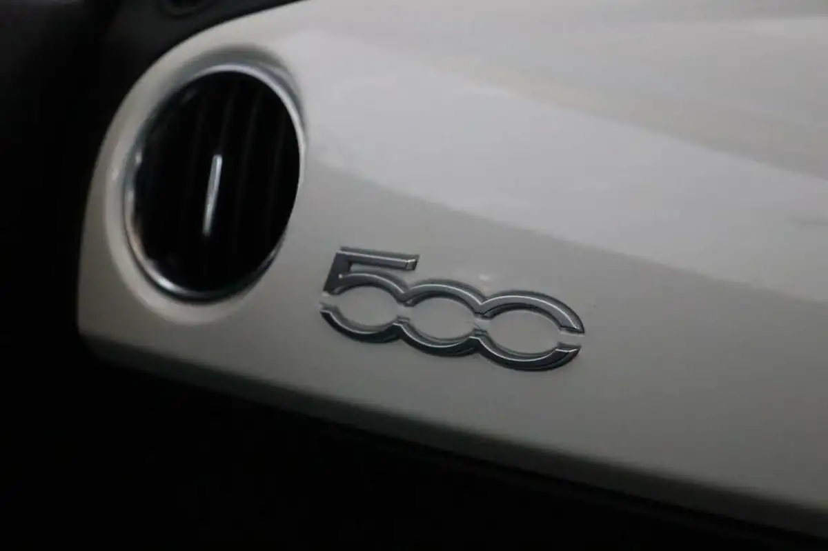 2020-fiat-500-10-launch-edition-big-27