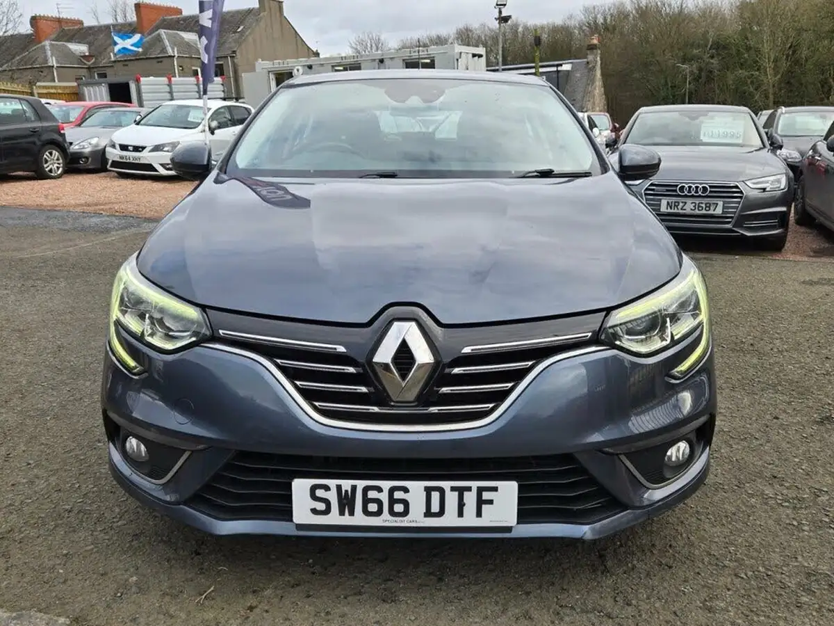 2016-renault-megane-12-tce-dynamique-nav-130bhp-hatchback-5d-big-2