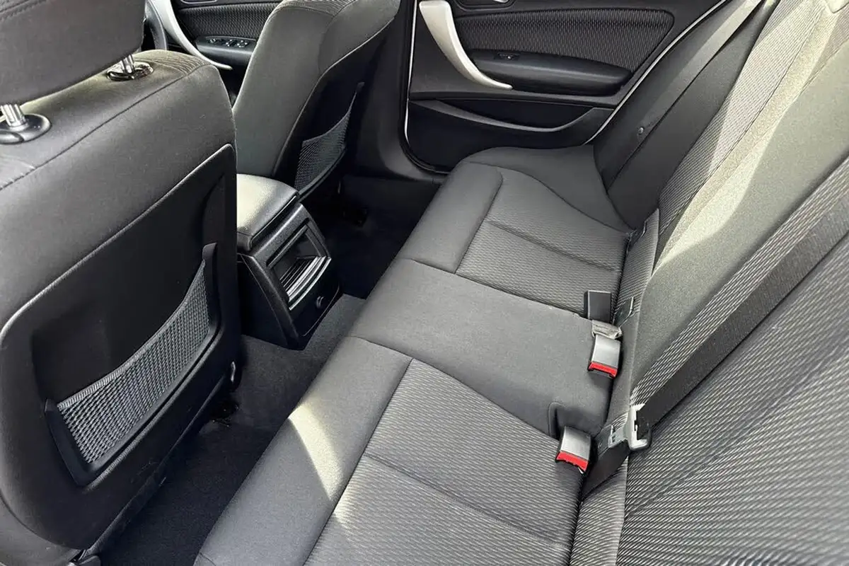 2018-bmw-1-series-15td-116d-se-business-5d-big-30