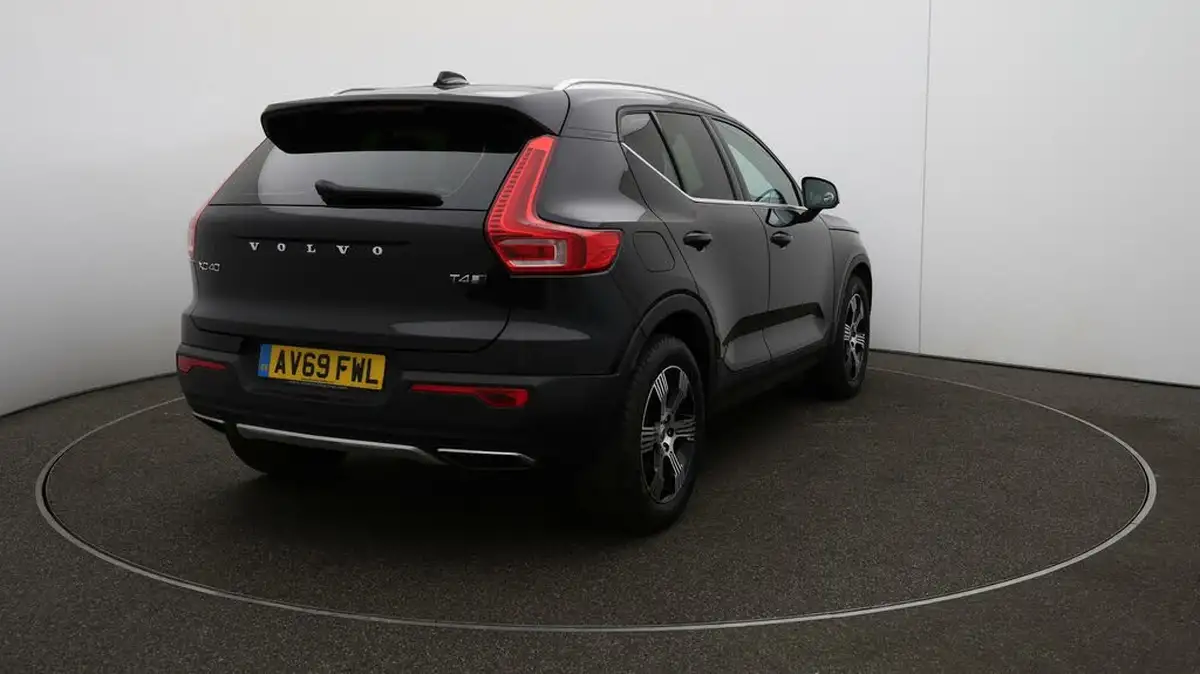 2019-volvo-xc40-20-t4-inscription-awd-big-46