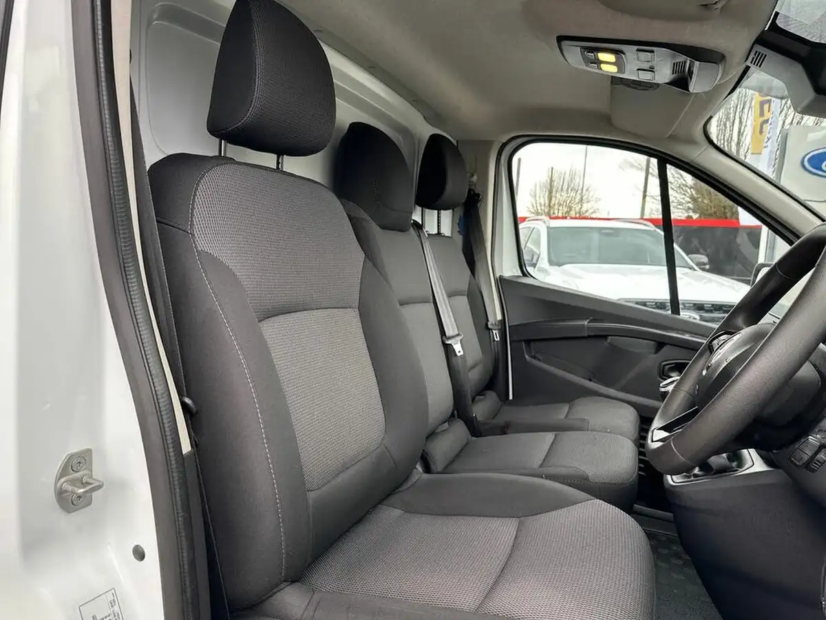 2022-renault-trafic-20dci-sl30-130-business-big-14