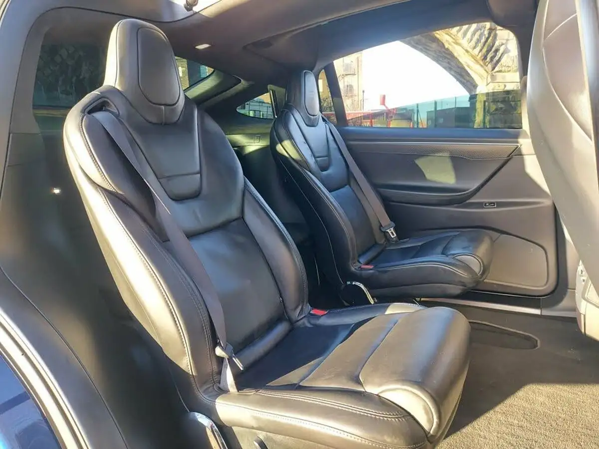 2017-tesla-model-x-e-90d-big-22