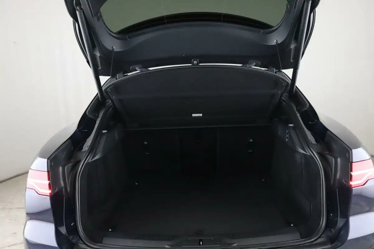 2022-jaguar-i-pace-ev400-hse-black-big-14