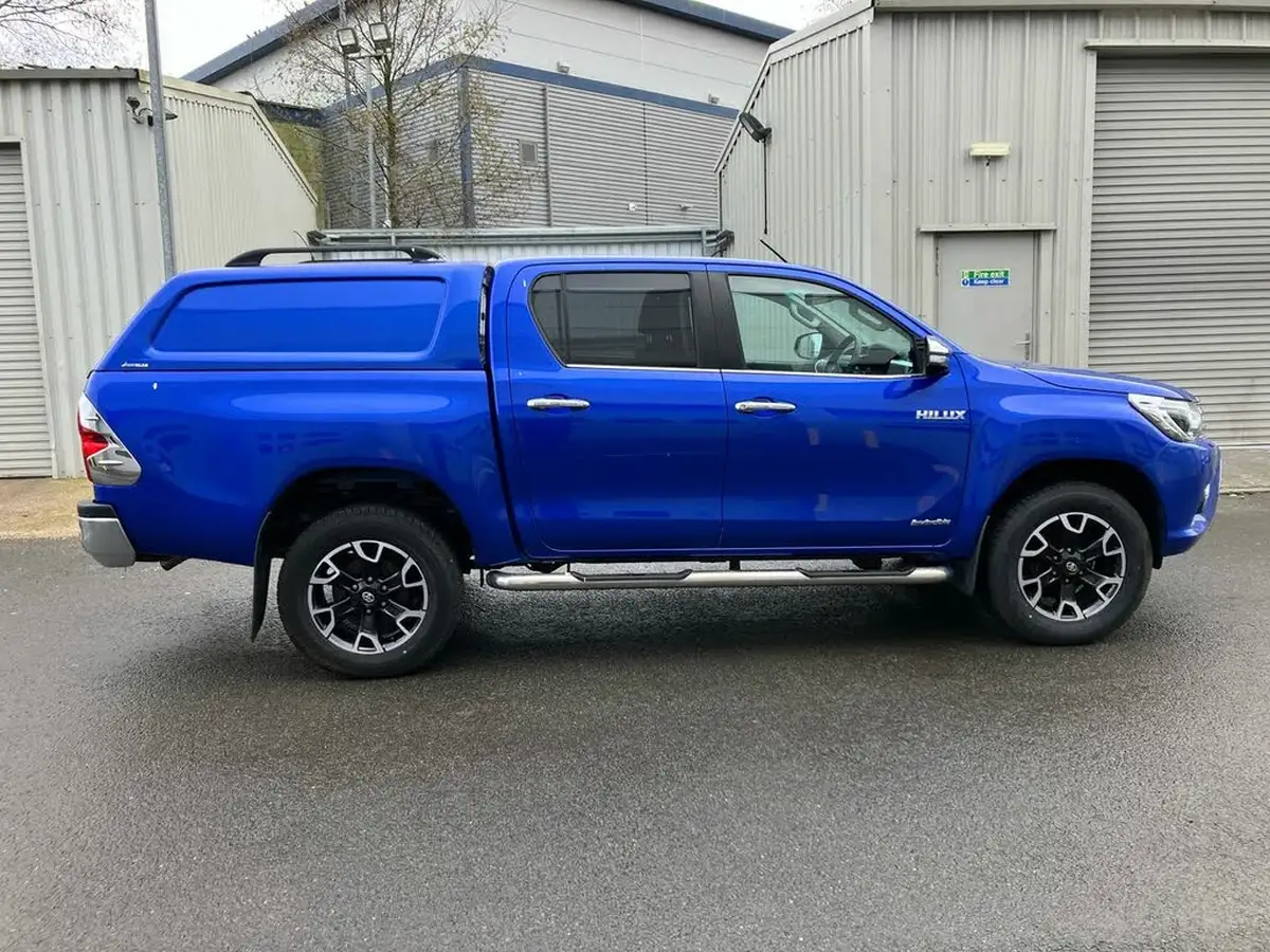 2016-toyota-hi-lux-24d-invincible-x-auto-big-29