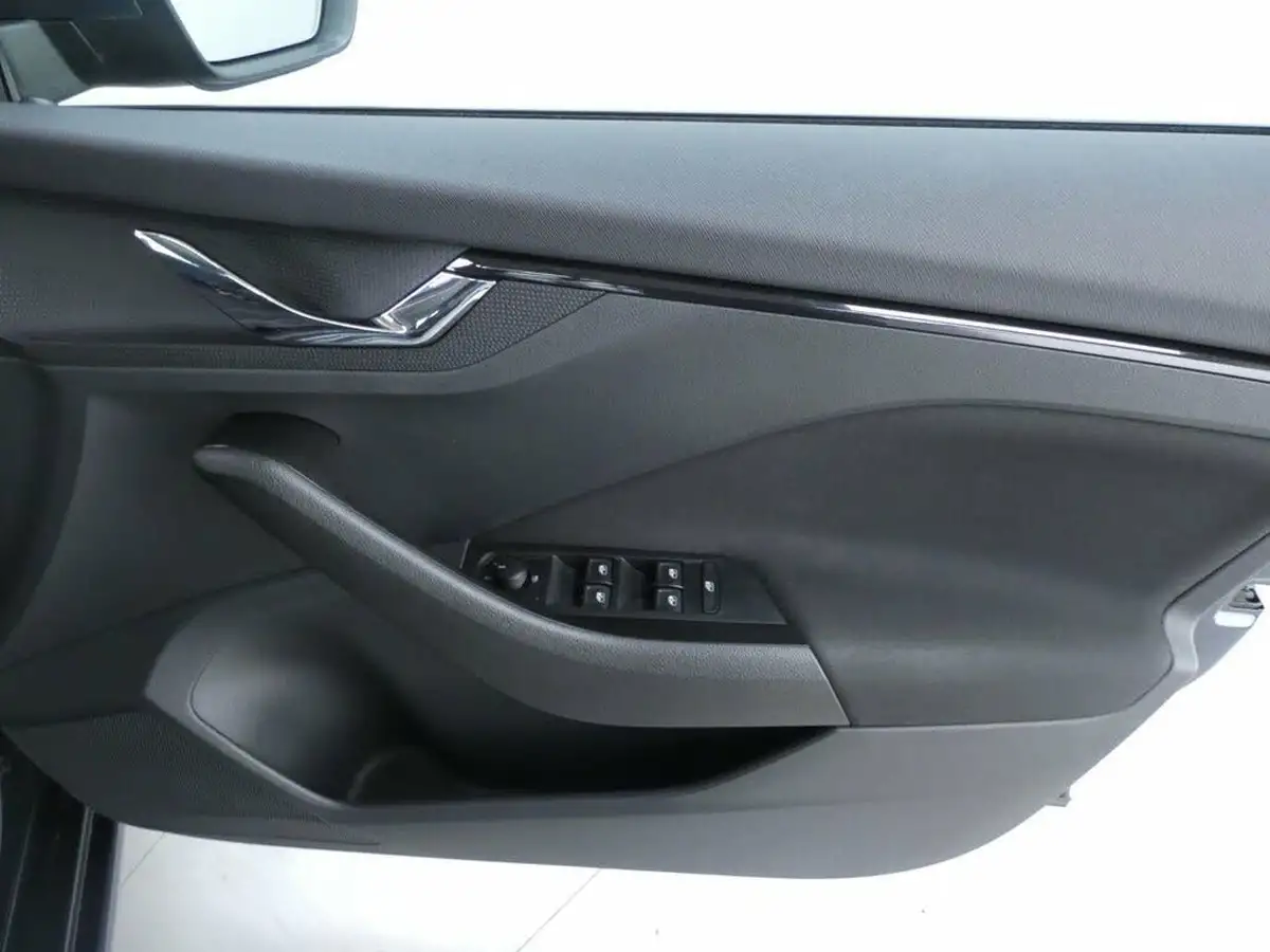 2021-skoda-scala-10-tsi-se-technology-95ps-big-22