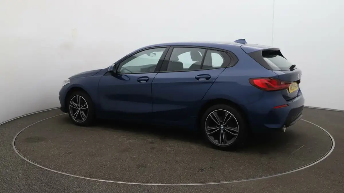 2021-bmw-1-series-15-118i-sport-lcp-big-27