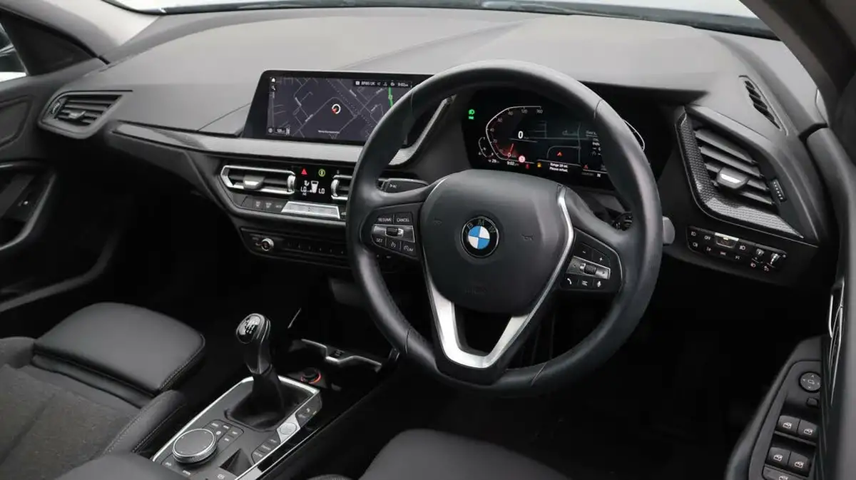2021-bmw-1-series-15-118i-sport-lcp-big-9