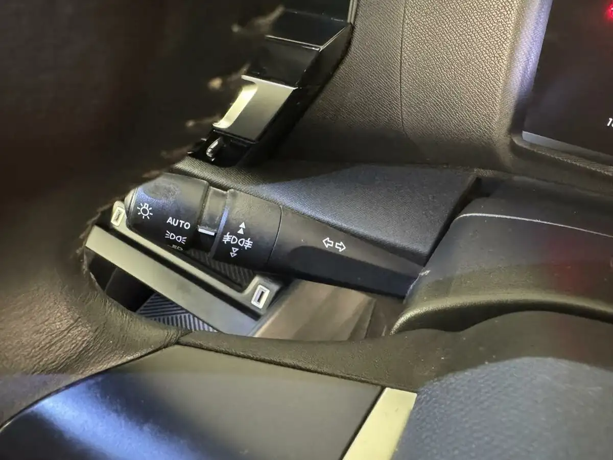 2021-citroen-c4-12-puretech-sense-big-23