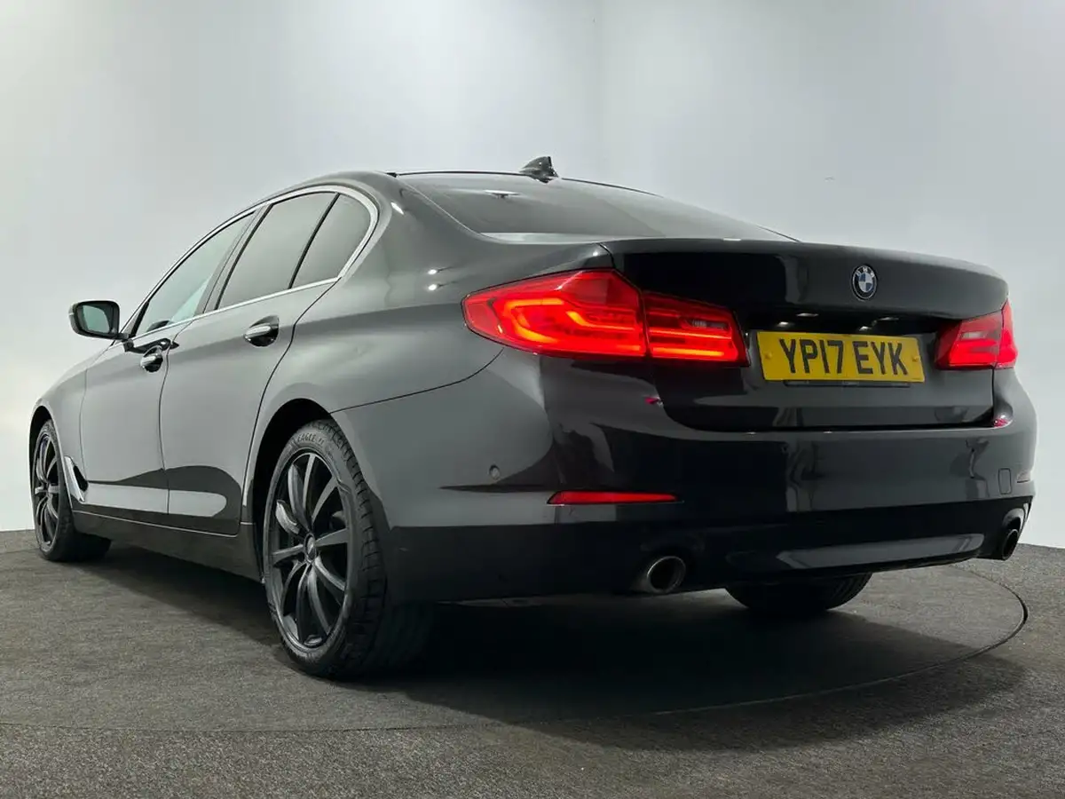 2017-bmw-5-series-30td-530d-se-xdrive-saloon-4d-big-44
