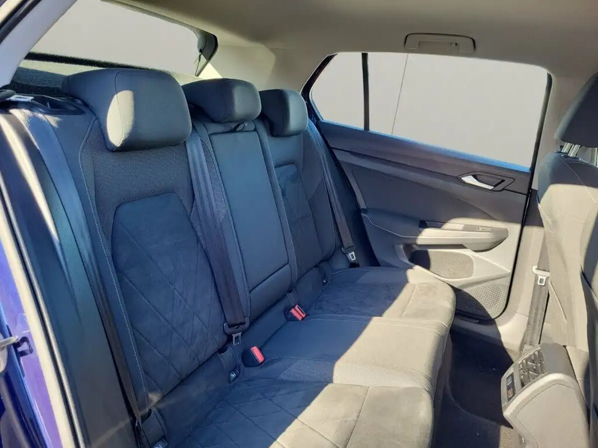 2021-volkswagen-golf-15-tsi-style-130ps-hatchback-big-25