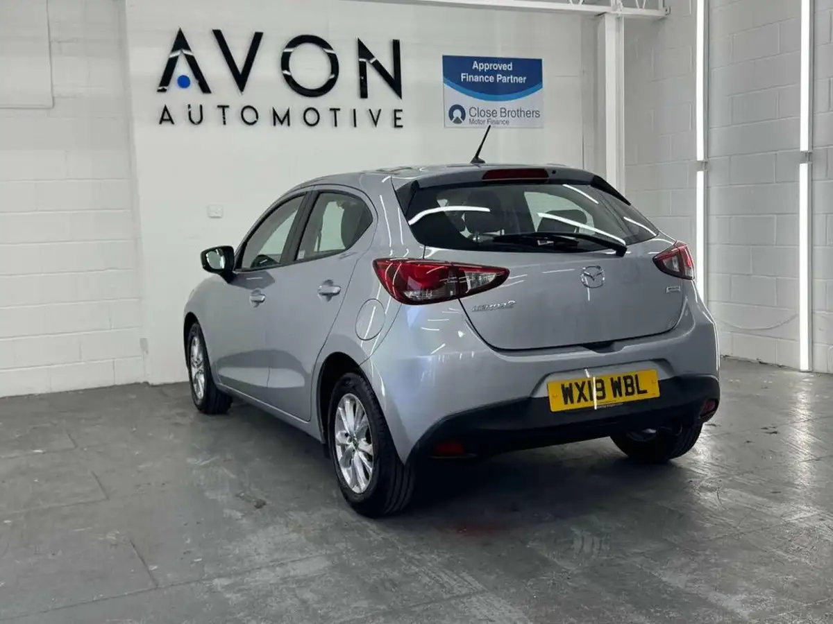 2019-mazda-mazda2-15-se-big-11