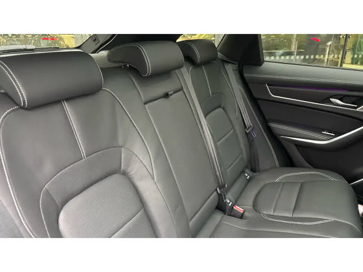 2024-jaguar-f-pace-20-d200-r-dynamic-hse-black-big-17