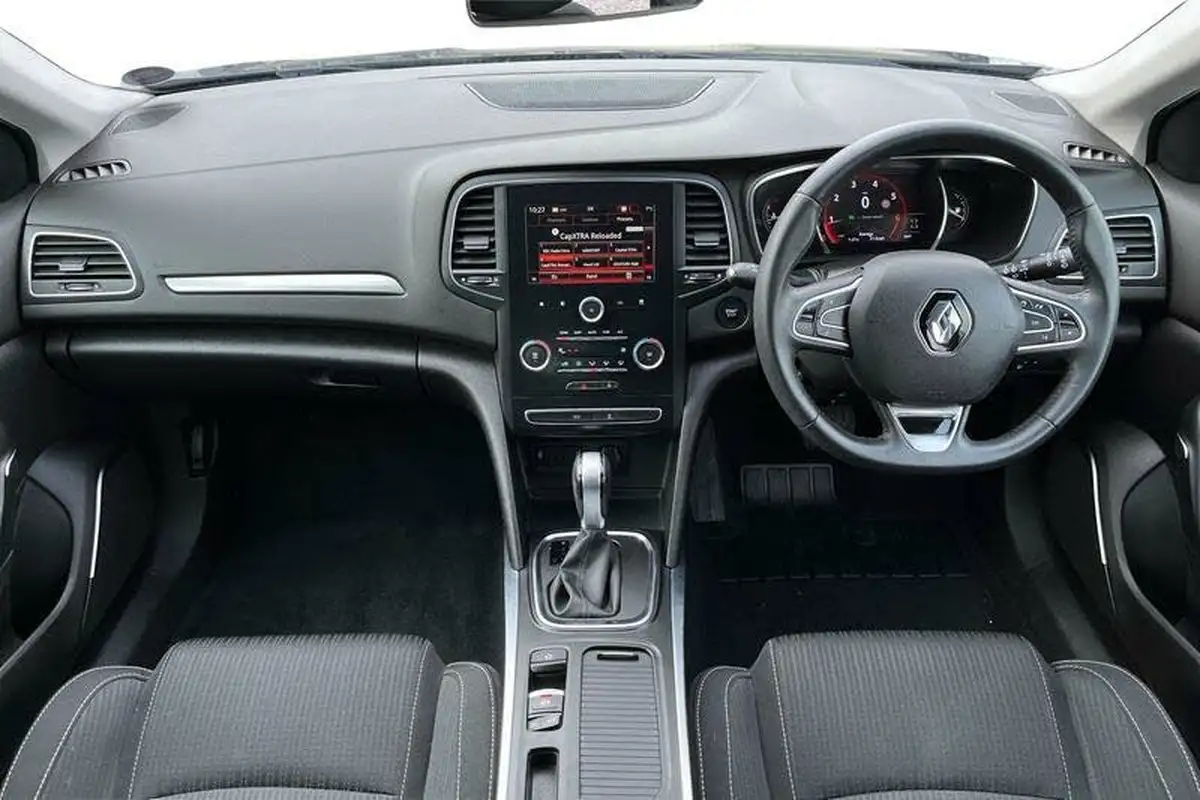 2019-renault-megane-13-tce-iconic-hatchback-edc-auto-big-9