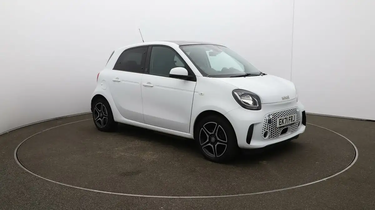 2021-smart-forfour-eq-premium-big-1