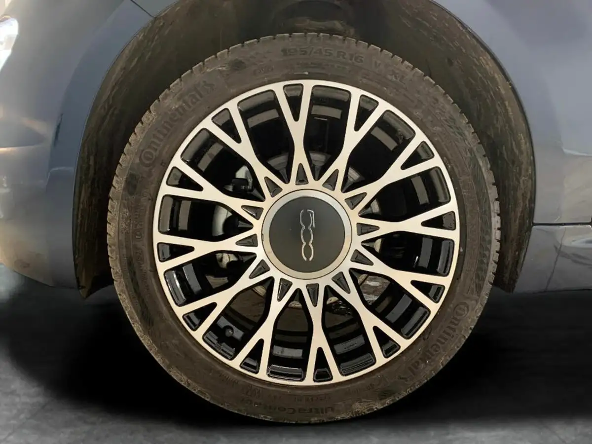 2024-fiat-500-10-top-big-26