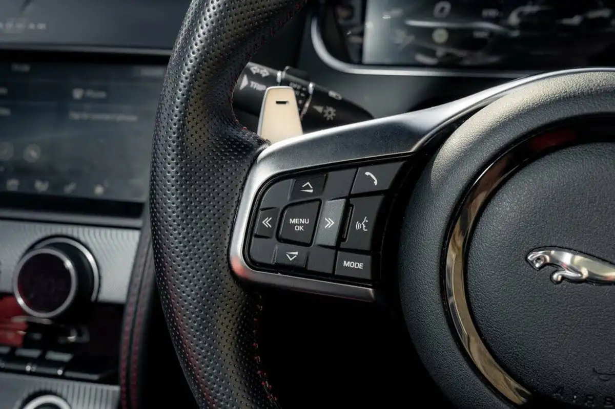 2022-jaguar-f-type-50-v8-p450-r-dynamic-black-awd-coupe-big-39