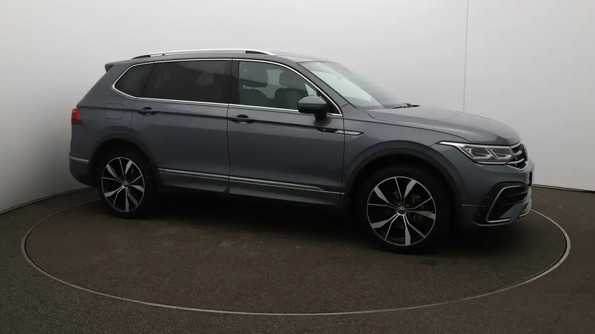2024-volkswagen-tiguan-allspace-15-tsi-r-line-big-46