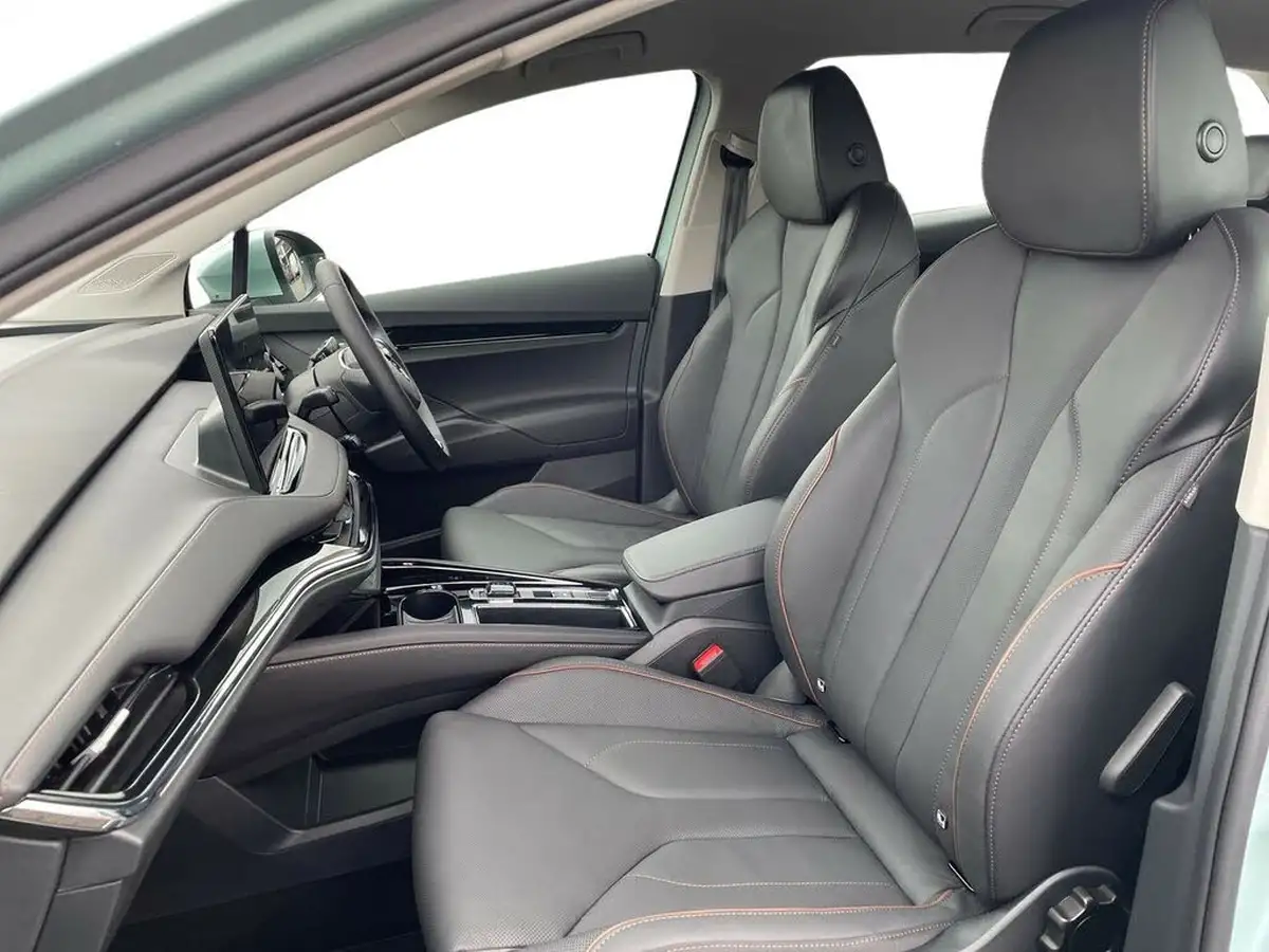 2023-skoda-enyaq-e-60-big-7