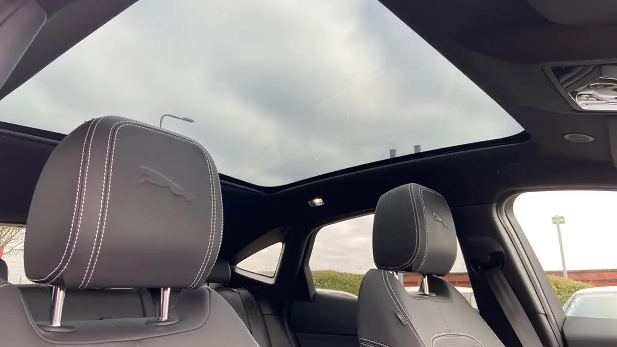 2022-jaguar-e-pace-20-d200-r-dynamic-hse-big-46