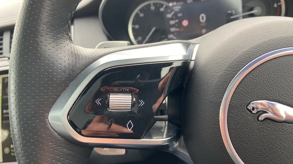 2022-jaguar-e-pace-20-d200-r-dynamic-hse-big-22