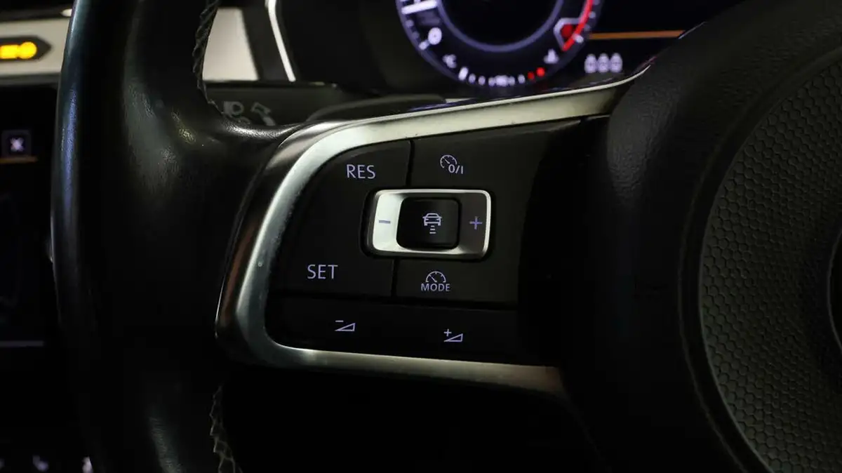 2018-volkswagen-arteon-20-tsi-r-line-190ps-ss-big-21