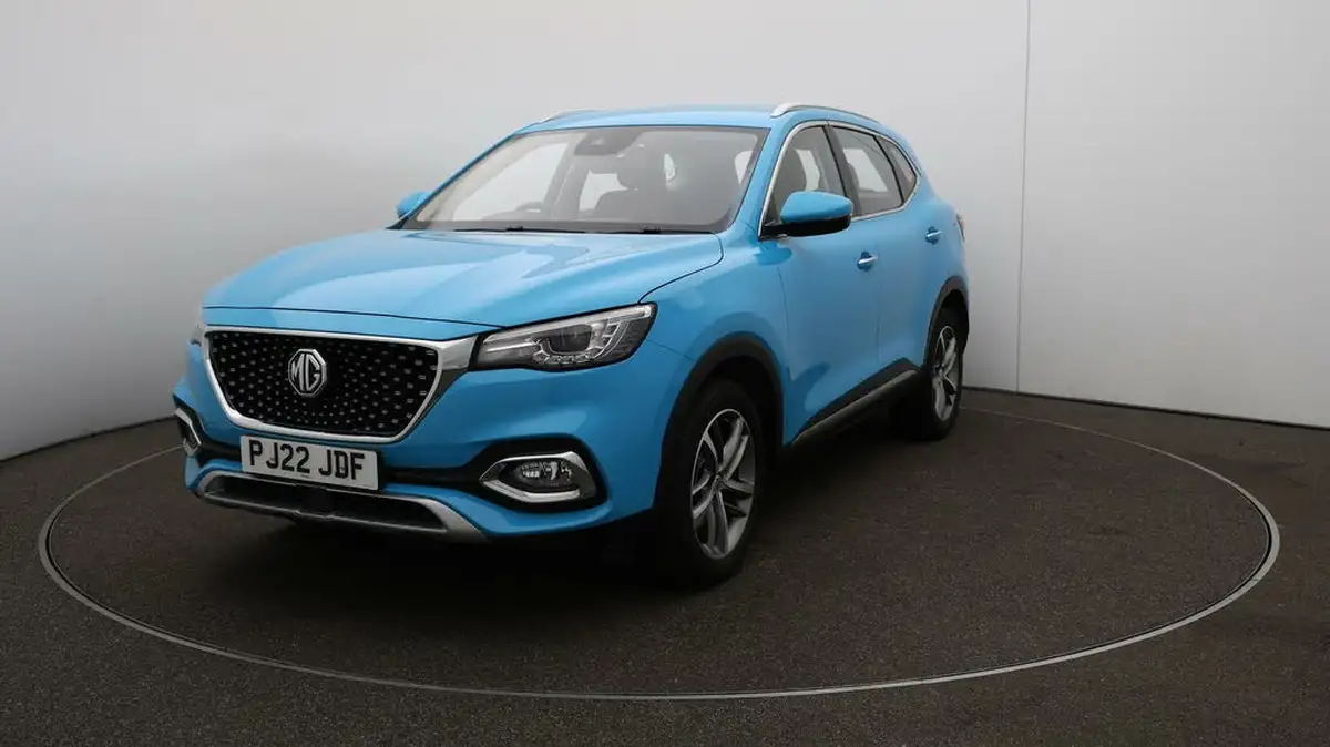 2022-mg-hs-15t-gdi-excite-162ps-big-35