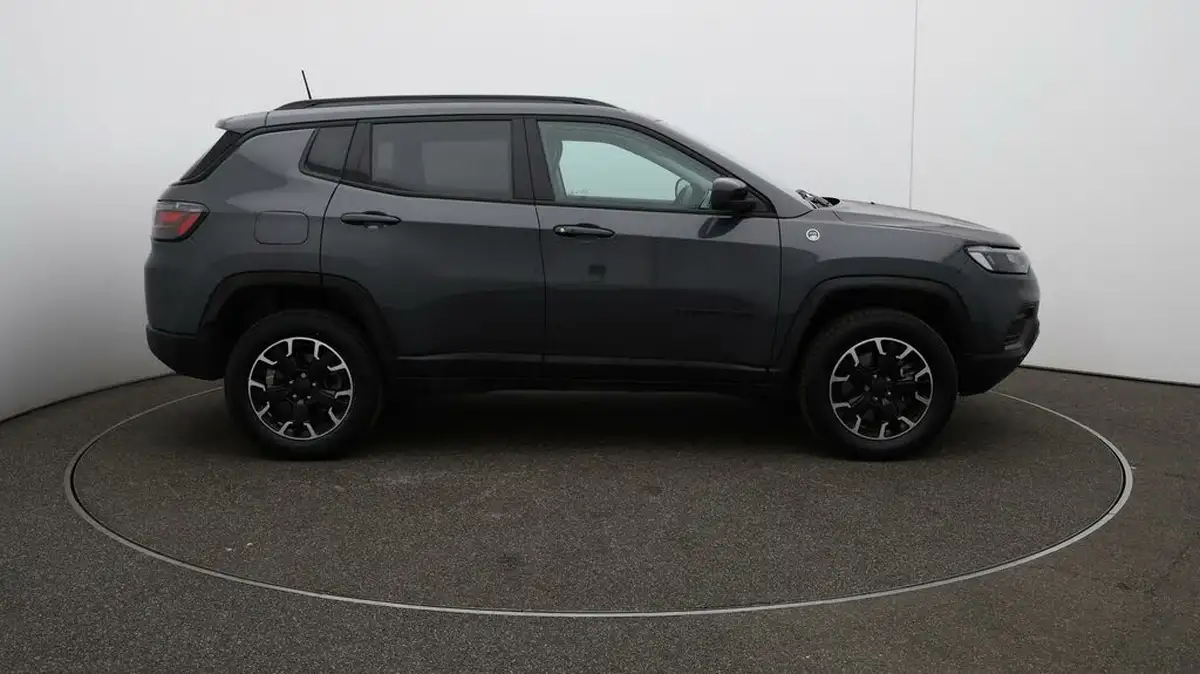 2023-jeep-compass-13-gse-trailhawk-big-44