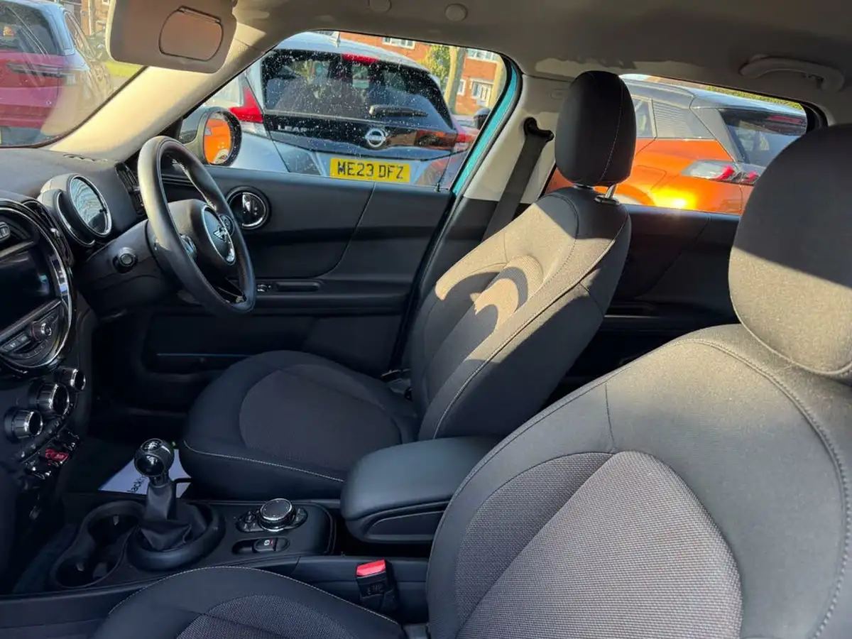 2019-mini-countryman-15-cooper-classic-big-36