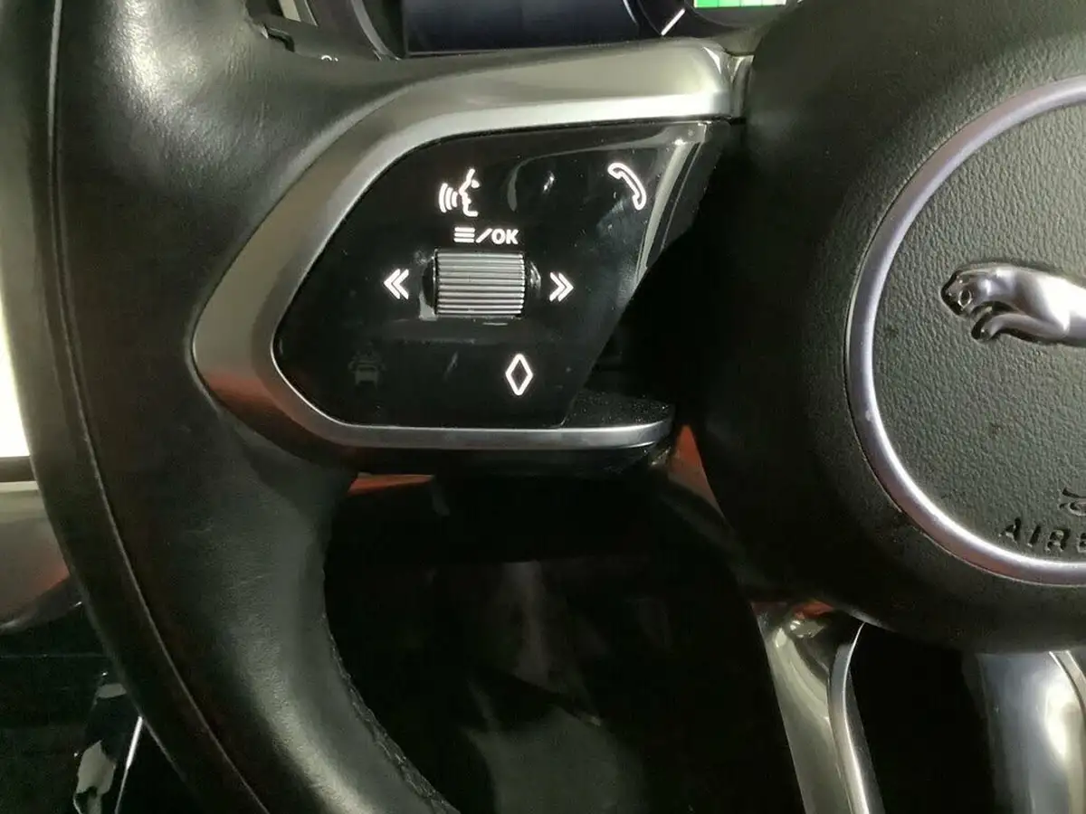 2021-jaguar-i-pace-ev400-s-big-16