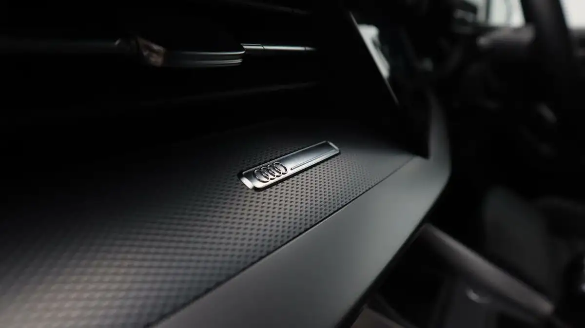 2021-audi-a3-10-30-tfsi-s-line-saloon-4d-big-22