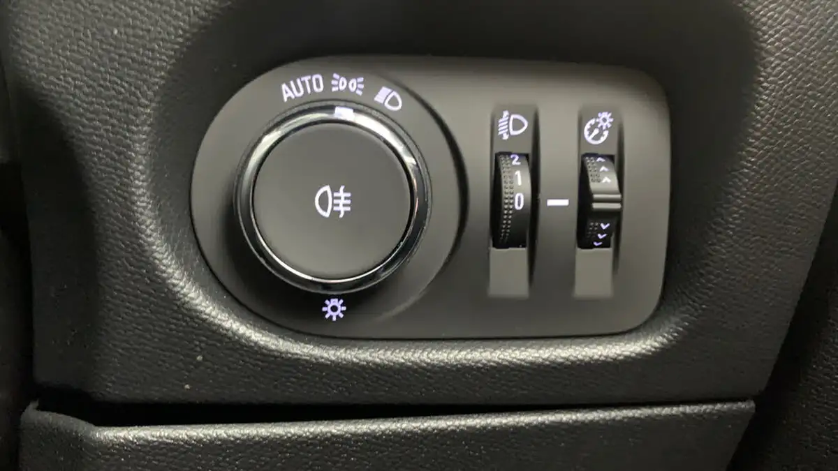 2023-vauxhall-mokka-12-gs-136ps-big-19