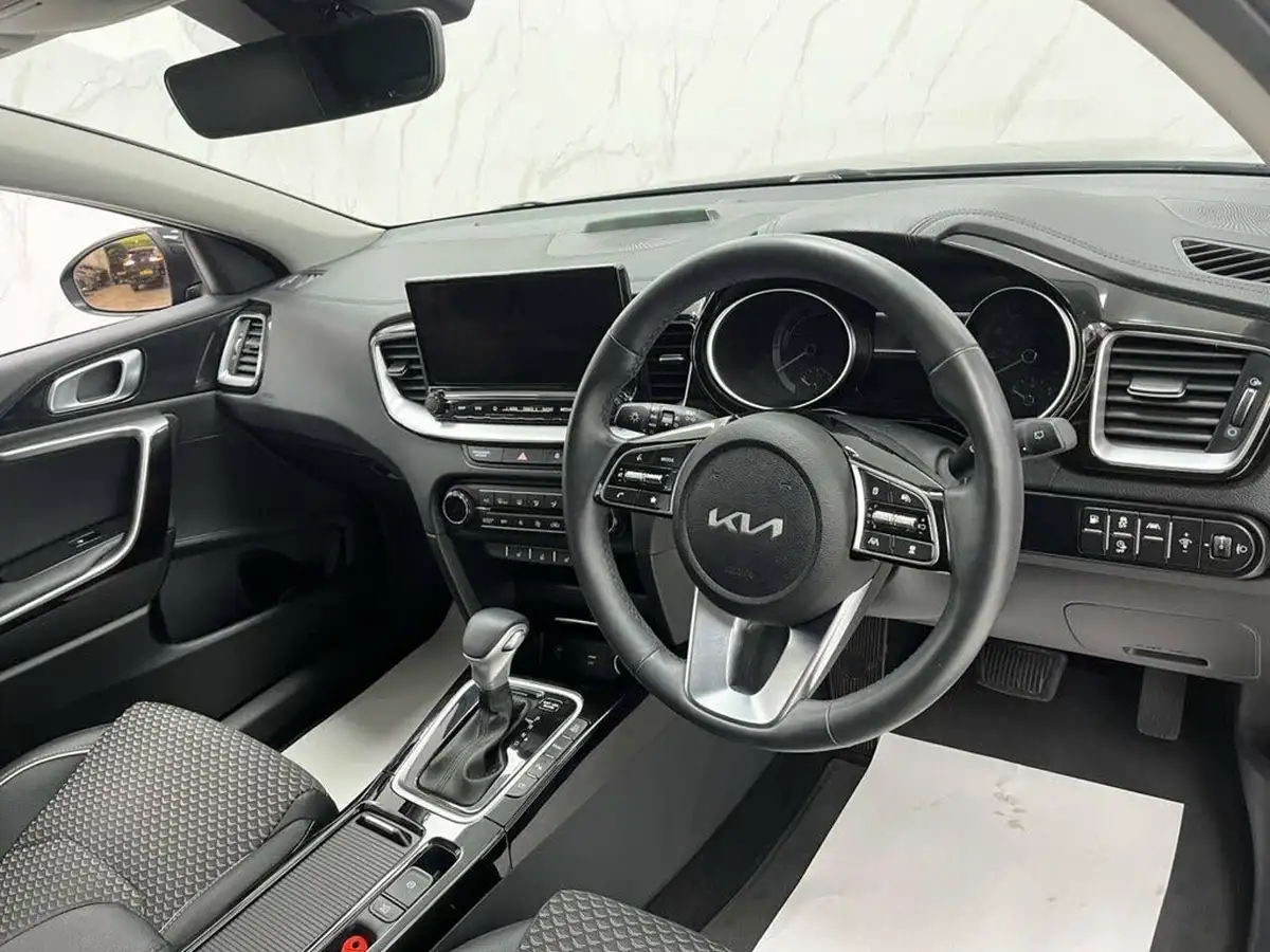 2023-kia-xceed-16-gdi-3-big-22