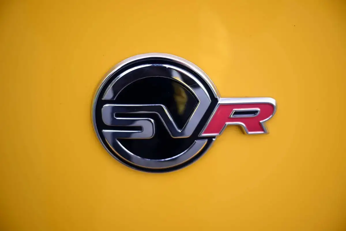 2022-jaguar-f-pace-50-v8-p550-svr-big-8