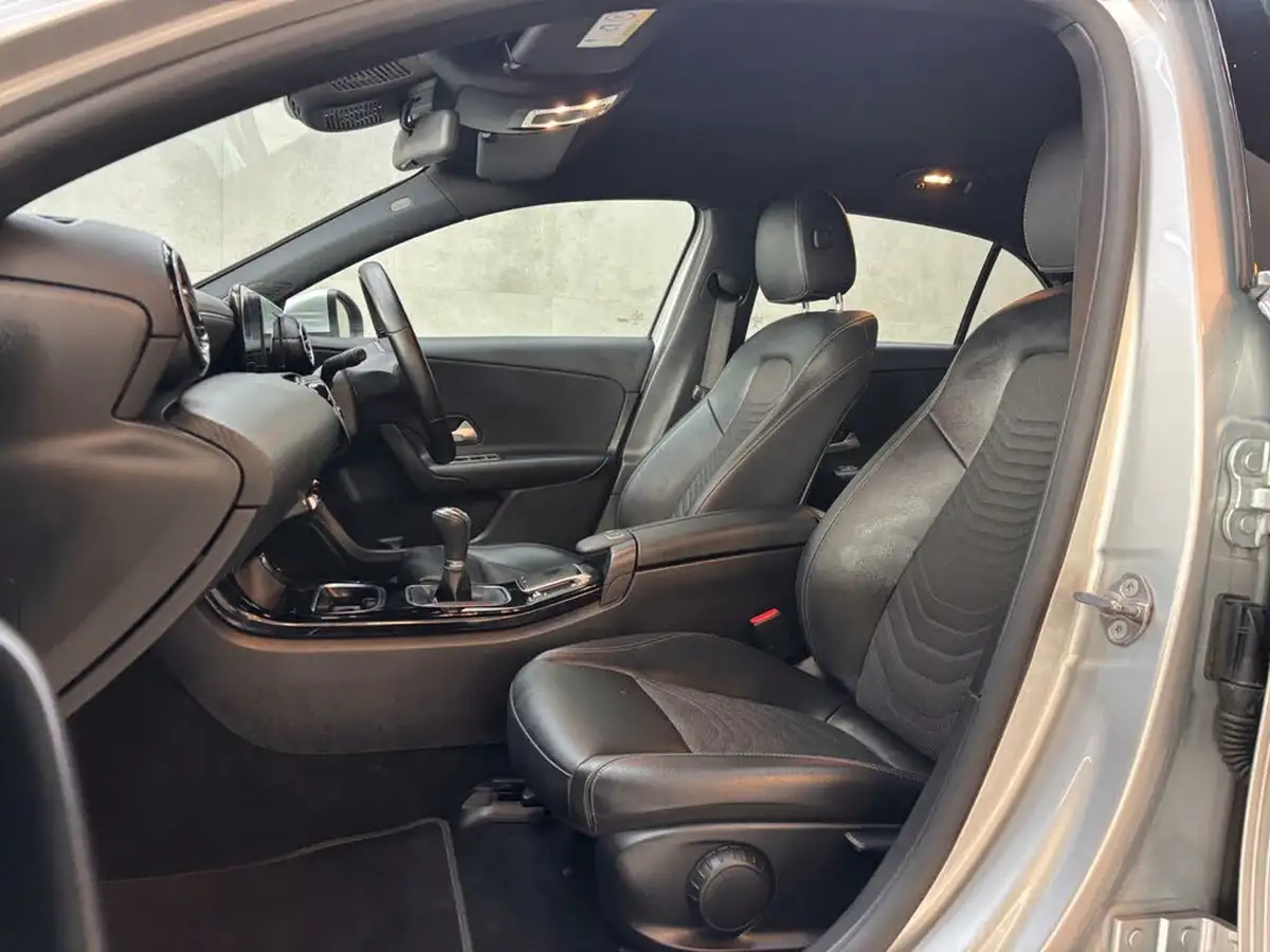 2021-mercedes-benz-a-class-13-a180-se-big-36