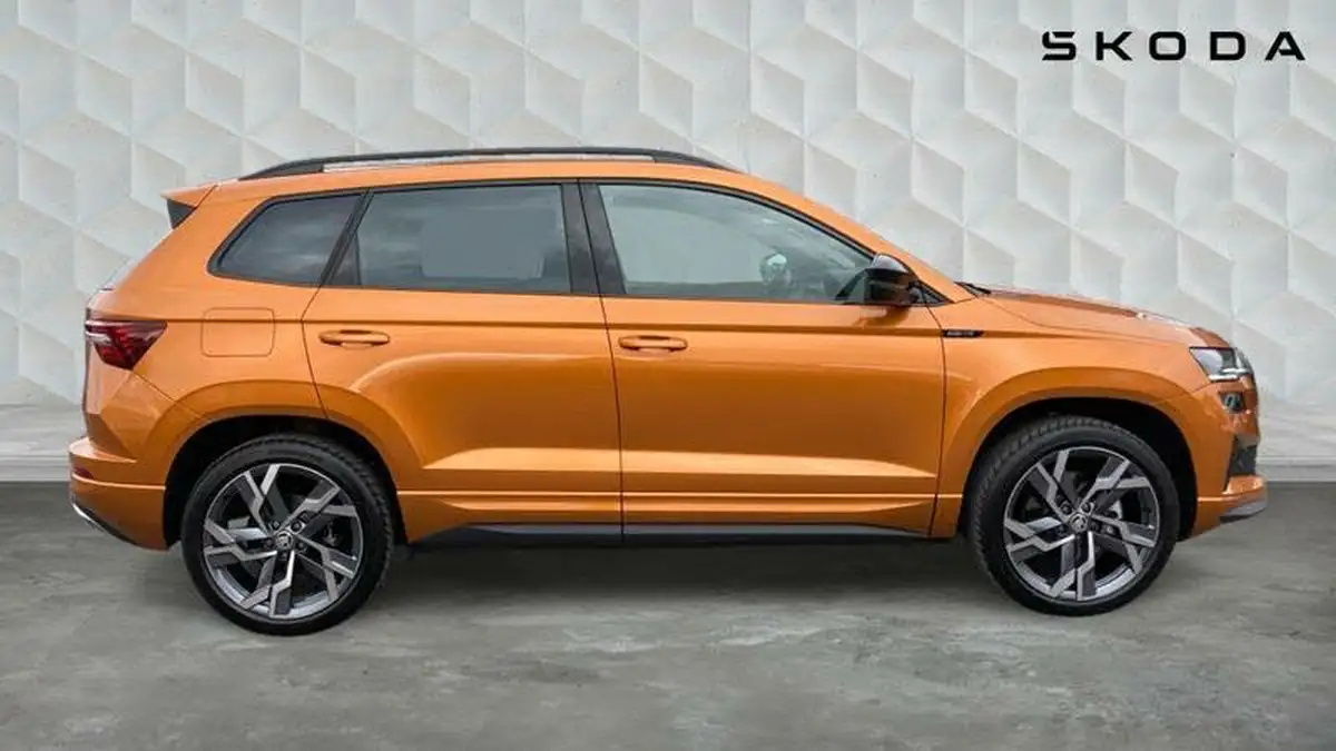 2025-skoda-karoq-20tdi-sportline-edition-big-3