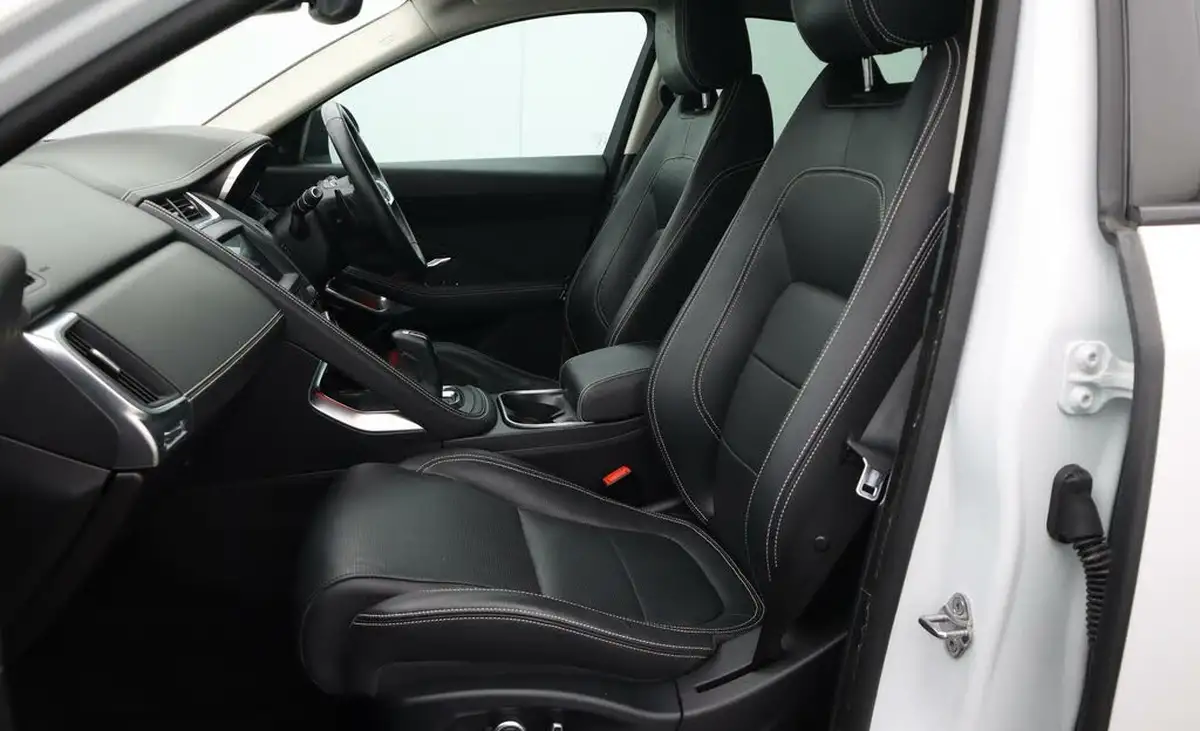 2018-jaguar-e-pace-20-i4d-r-dynamic-hse-180ps-big-14