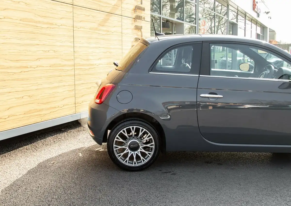 2020-fiat-500-10-star-big-7
