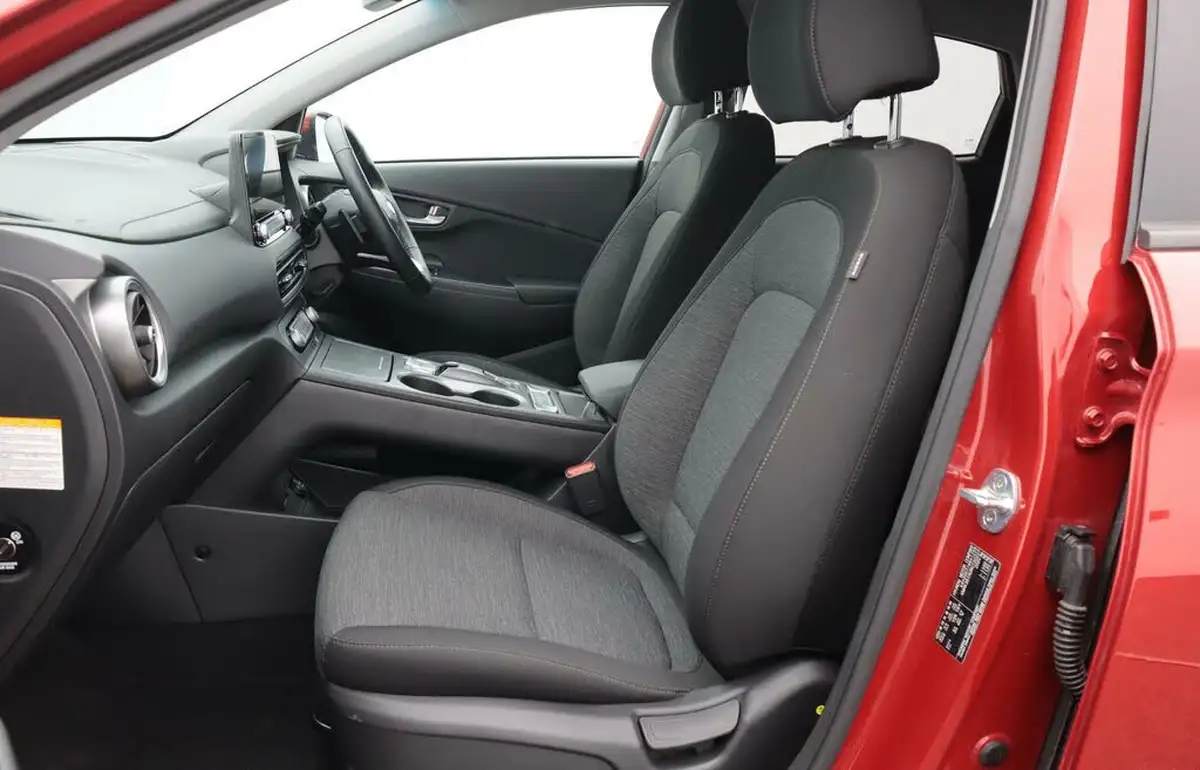 2022-hyundai-kona-e-premium-136ps-39kwh-big-14