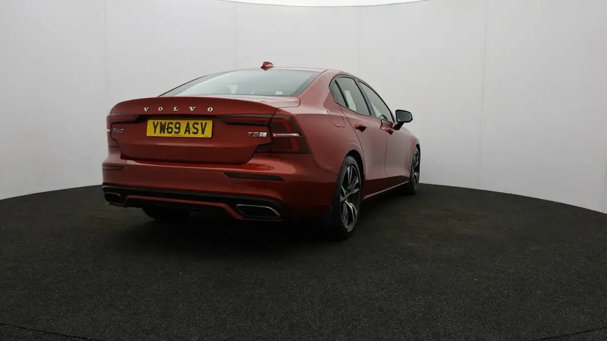 2020-volvo-s60-20-t5-r-design-plus-big-74