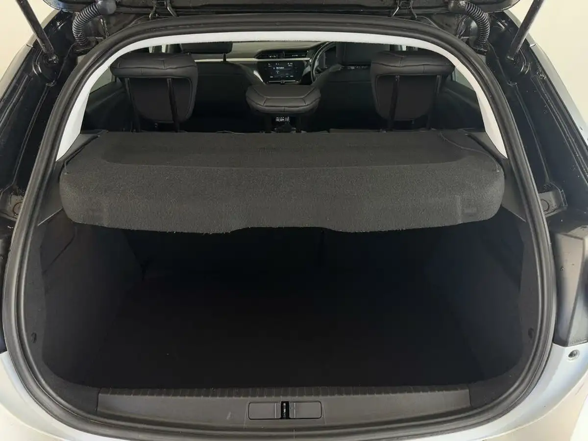 2022-vauxhall-corsa-12-turbo-elite-edition-big-32